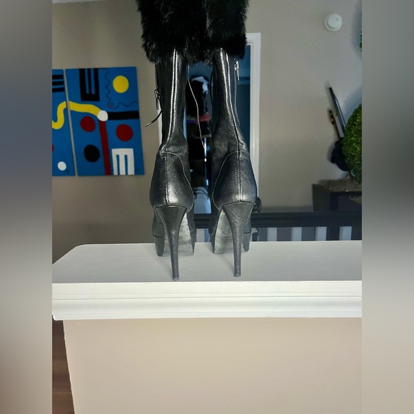 Stuart Weitzman Combat, Fur Top, Lace Front, side zipper, size 7.5, color black - Picture 2 of 8